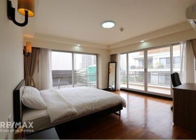 Modern 3-Bed Condo for Rent in Prime Sukhumvit Soi 14 Location