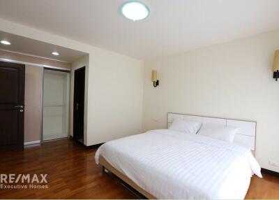 Modern 3-Bed Condo for Rent in Prime Sukhumvit Soi 14 Location