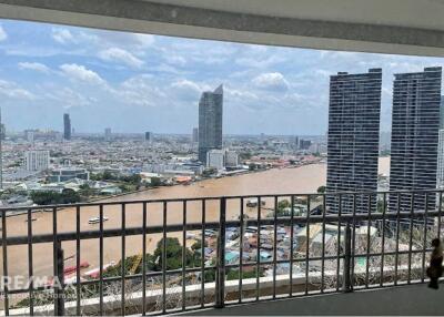 Luxurious 2-BR Condo with BTS Krung Thon Buri Access, Saichol Mansion, Bangkok