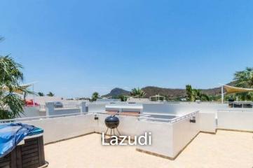 PINEAPPLE HILLS: 2 BED VILLA