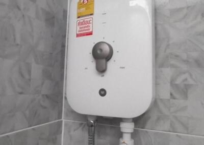 bathroom water heater