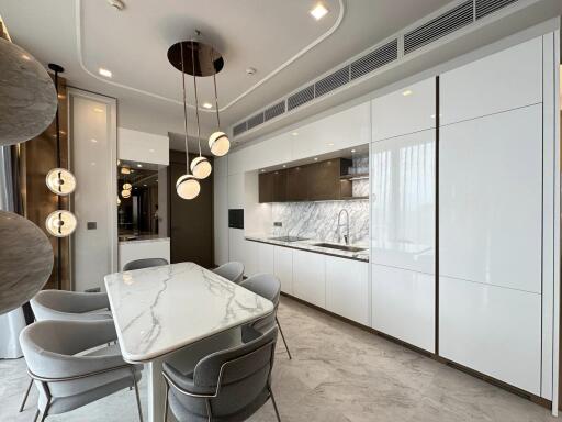 Modern kitchen with dining area