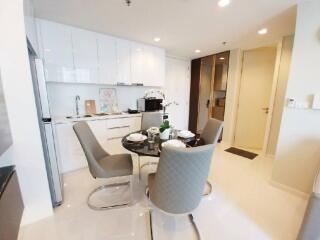 Modern kitchen with dining area