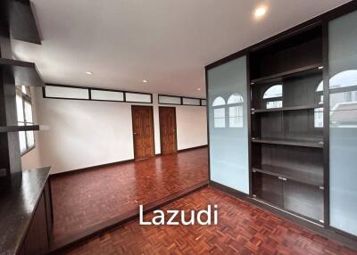 4 Bed 4 Bath 300 SQ.M Townhouse at Chong Nonsi