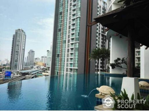 1-BR Condo at Sky Walk Residences near BTS Phra Khanong