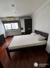 2-BR Condo at Sukhumvit Park Condominium near BTS Asok