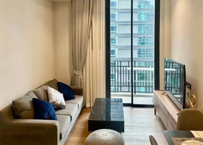 Muniq Langsuan 1 bedroom condo for rent