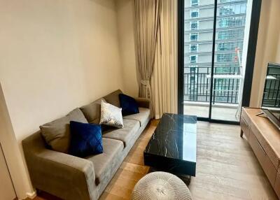 Muniq Langsuan 1 bedroom condo for rent