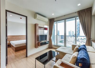 RHYTHM Sathorn BTS SAPHAN TAKSIN 1 Bed 1 Bath  C2408310322