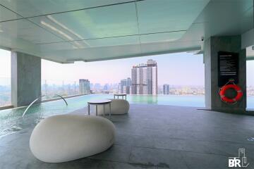 SOHO Bangkok Ratchada MRT Huai Khwang 1 Bed 1 Bath  C2409010002