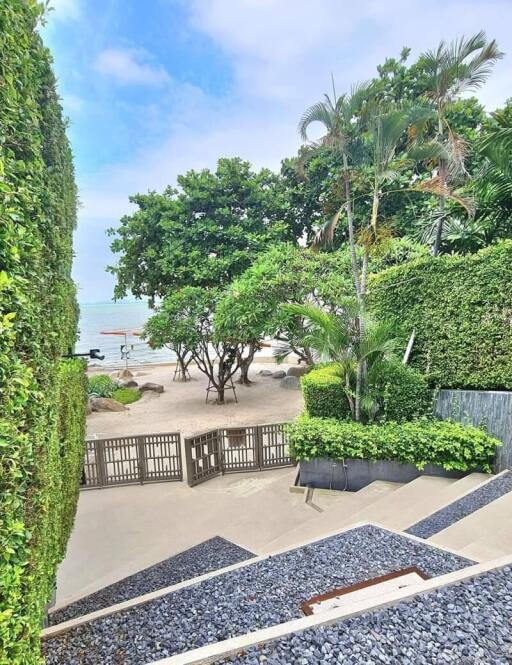 View of a garden and beachfront