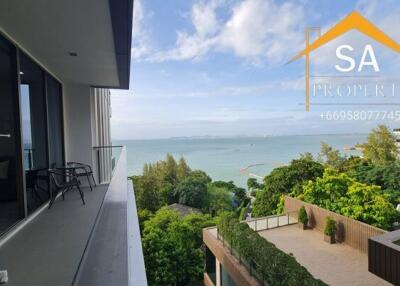 Balcony with ocean view