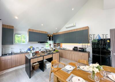 Modern kitchen with dining area