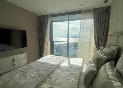 Modern bedroom with ocean view