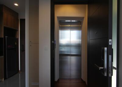 Photo of the entrance area with an elevator door