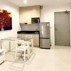 Modern kitchen with dining area