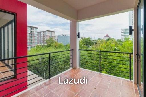 4 Bed Condo in Khao Takiab