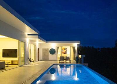 Luxurious 4/5-Bedroom Villa with Infinity Pool in Ko Samui