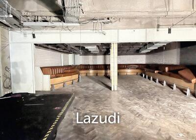 Industrial Style Restaurant Bar for Rent in Khlong Toei