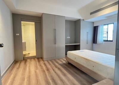 3-BR Apt. near MRT Sukhumvit