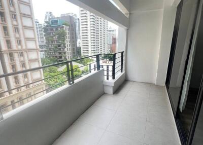 3-BR Apt. near MRT Sukhumvit