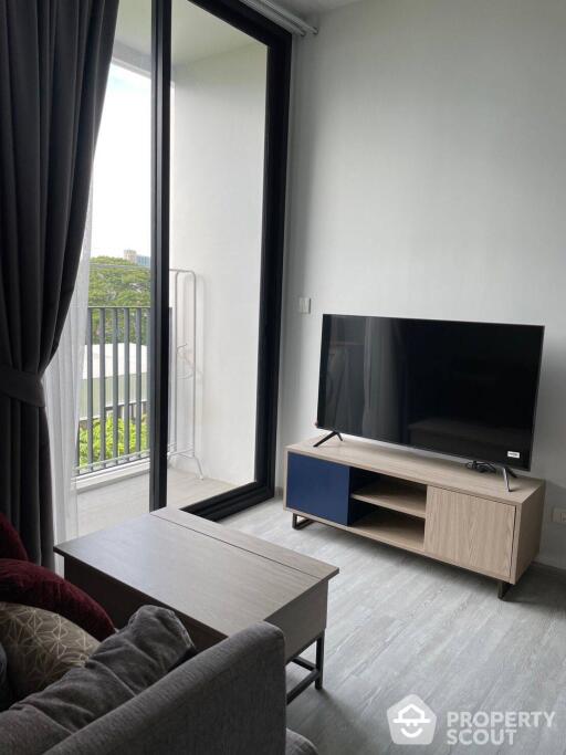 1-BR Condo at Xt Ekkamai near BTS Thong Lor