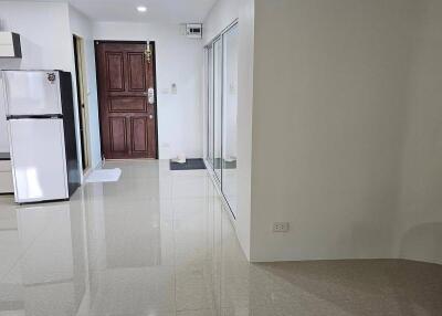 1-BR Condo at I.T.F. Silom Palace Condominium near BTS Chong Nonsi