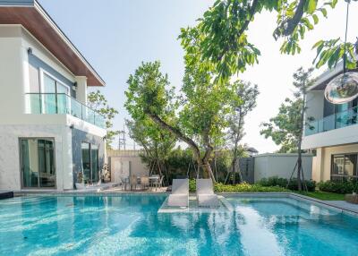 SPACIOUS MODERN POOL VILLA