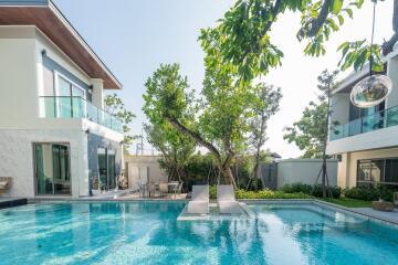 SPACIOUS MODERN POOL VILLA