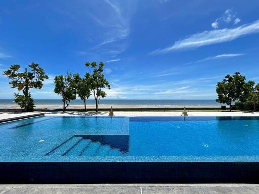 Baan Samranlom: 3 Bedroom Beachfront Villa