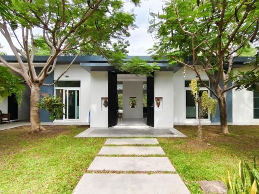 476 ตรม., 4 ห้องนอน, 3 ห้องน้ำ บ้าน ราคา ฿ 16,900,000