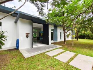 Lakefront Modern Bali-Style 4 Bedroom Pool Villa