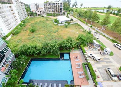 Bann View Viman: Golf Course and Sea View 2 Bed Condo