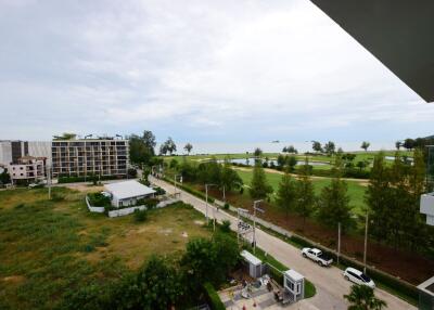 Bann View Viman: Golf Course and Sea View 2 Bed Condo