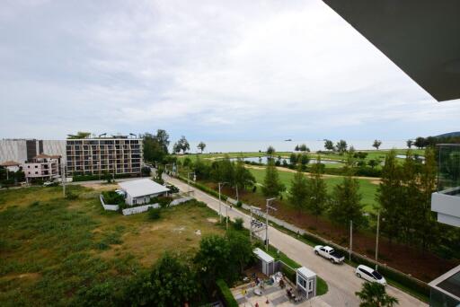 Bann View Viman: Golf Course and Sea View 2 Bed Condo