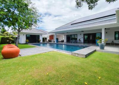 The Clouds: 4 Bedroom Pool Villa