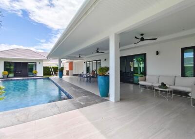 The Clouds: 4 Bedroom Pool Villa