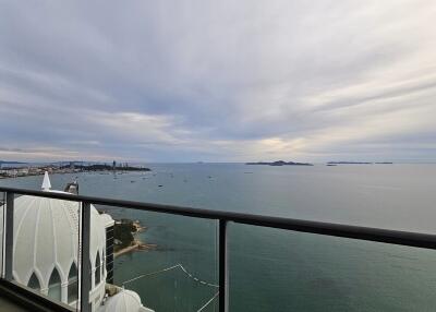 Balcony with ocean view