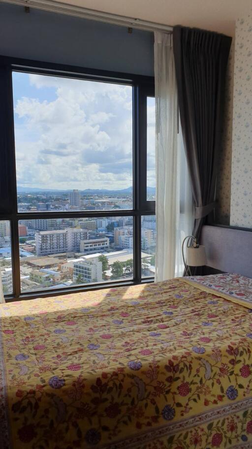 Bedroom with city view