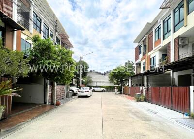 Street view of residential buildings