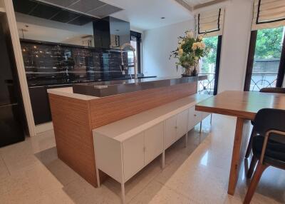 Modern kitchen with dining area