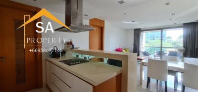 Modern open-plan kitchen and dining area