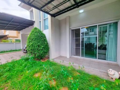 Covered patio with garden area