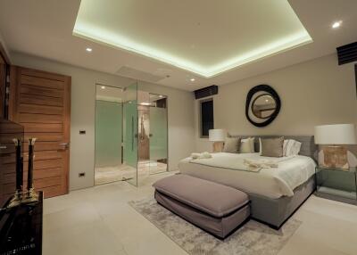 Modern bedroom with en-suite bathroom