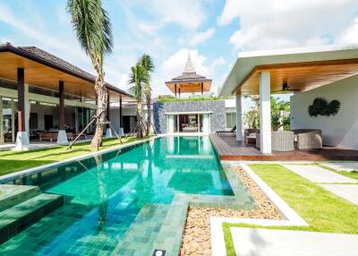 Modern backyard with pool and outdoor seating