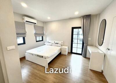 4 Bed 5 Bath 303 SQ.M Centro Bangna Village