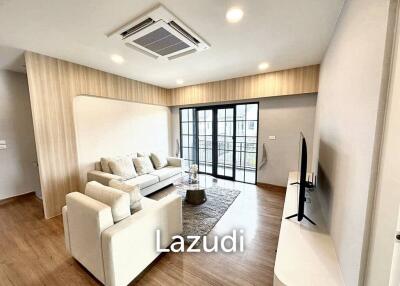 4 Bed 5 Bath 303 SQ.M Centro Bangna Village