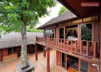 Spacious Pool Villa next to Ping River