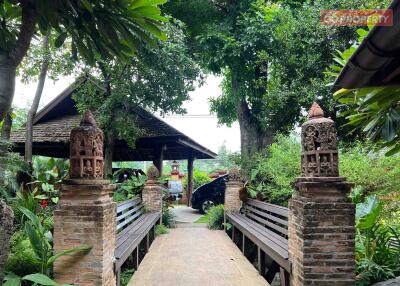 Spacious Pool Villa next to Ping River