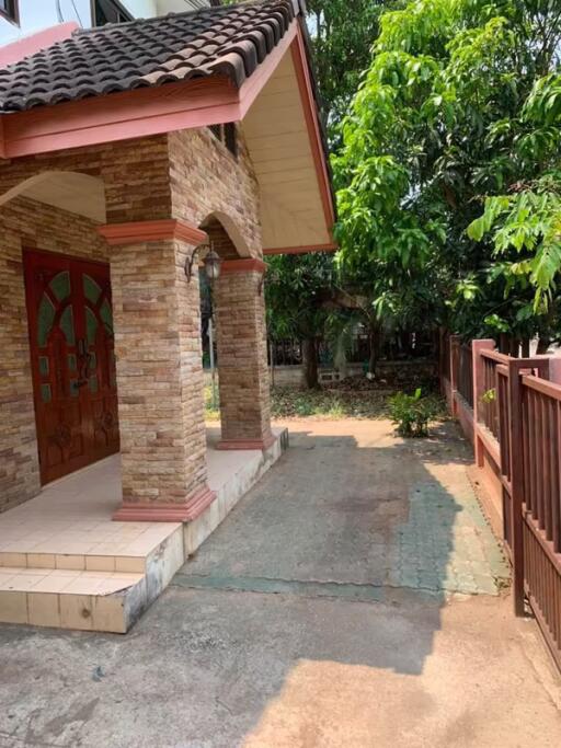 3 Bedroom House for Rent in San Phak Wan